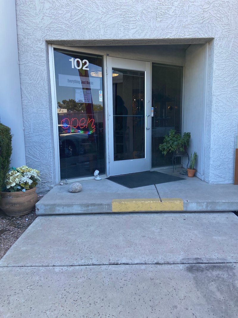 Everything Just Rocks Rock Shop storefront in Tempe Arizona