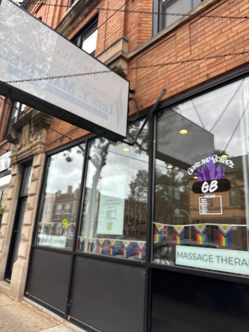 Gemz and Boardz Metaphysical Store storefront in Chicago Illinois