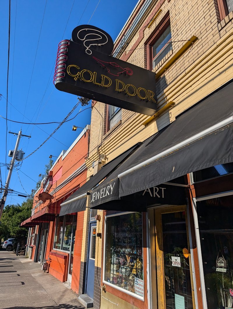 Gold Door Jewelry & Arts Metaphysical Store storefront in Portland Oregon
