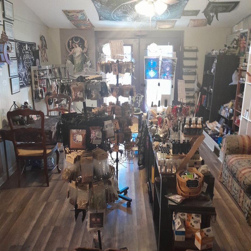 Luna Rose Mystic Shop Metaphysical Store storefront in San Antonio Texas