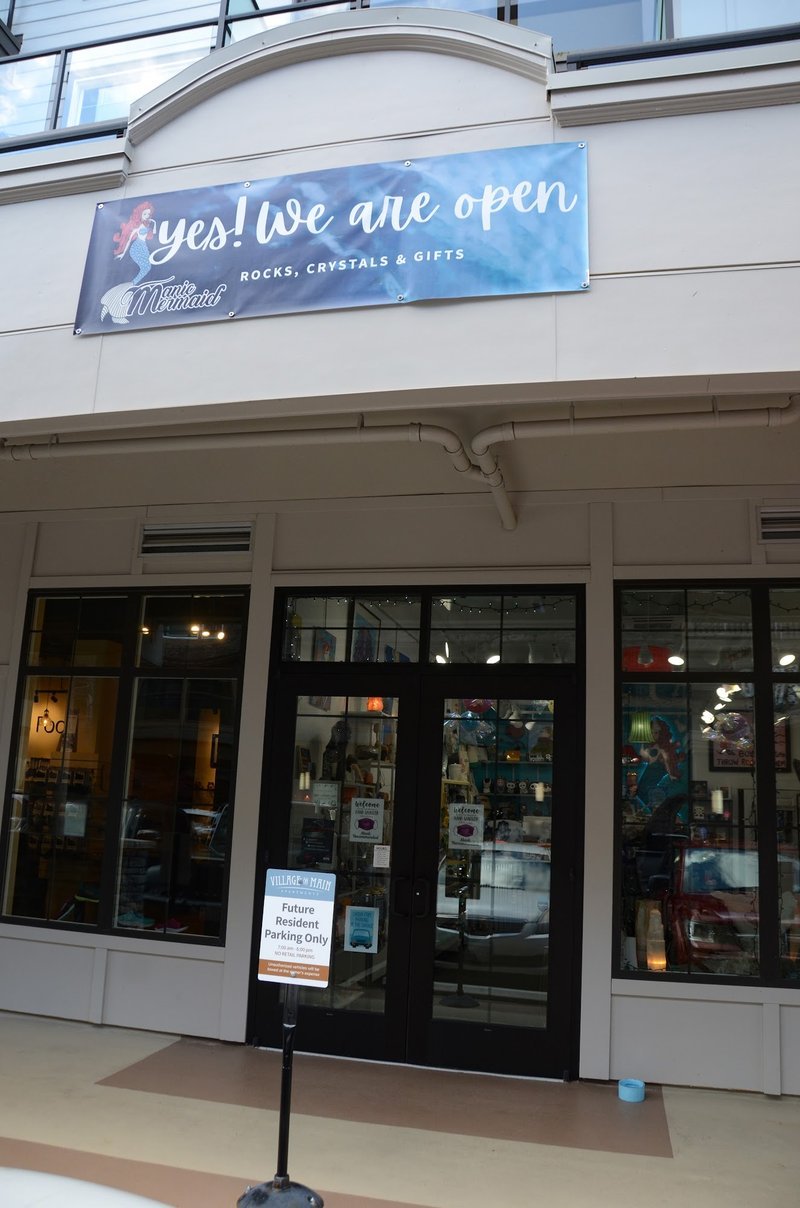 Manic Mermaid Minerals Metaphysical Store storefront in Tacoma Washington