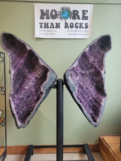 Crystal and mineral display with organized specimens and inventory