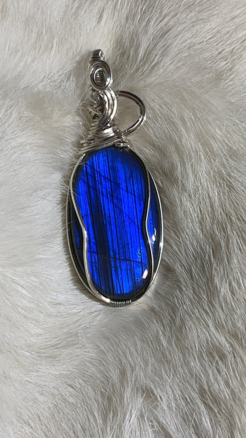 Store interior displaying crystals, minerals, and metaphysical supplies